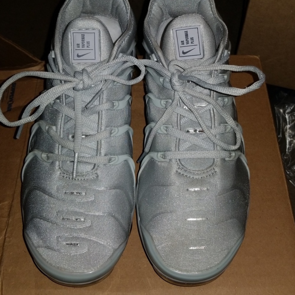 Nike Air Max Vapormax Plus 8.5